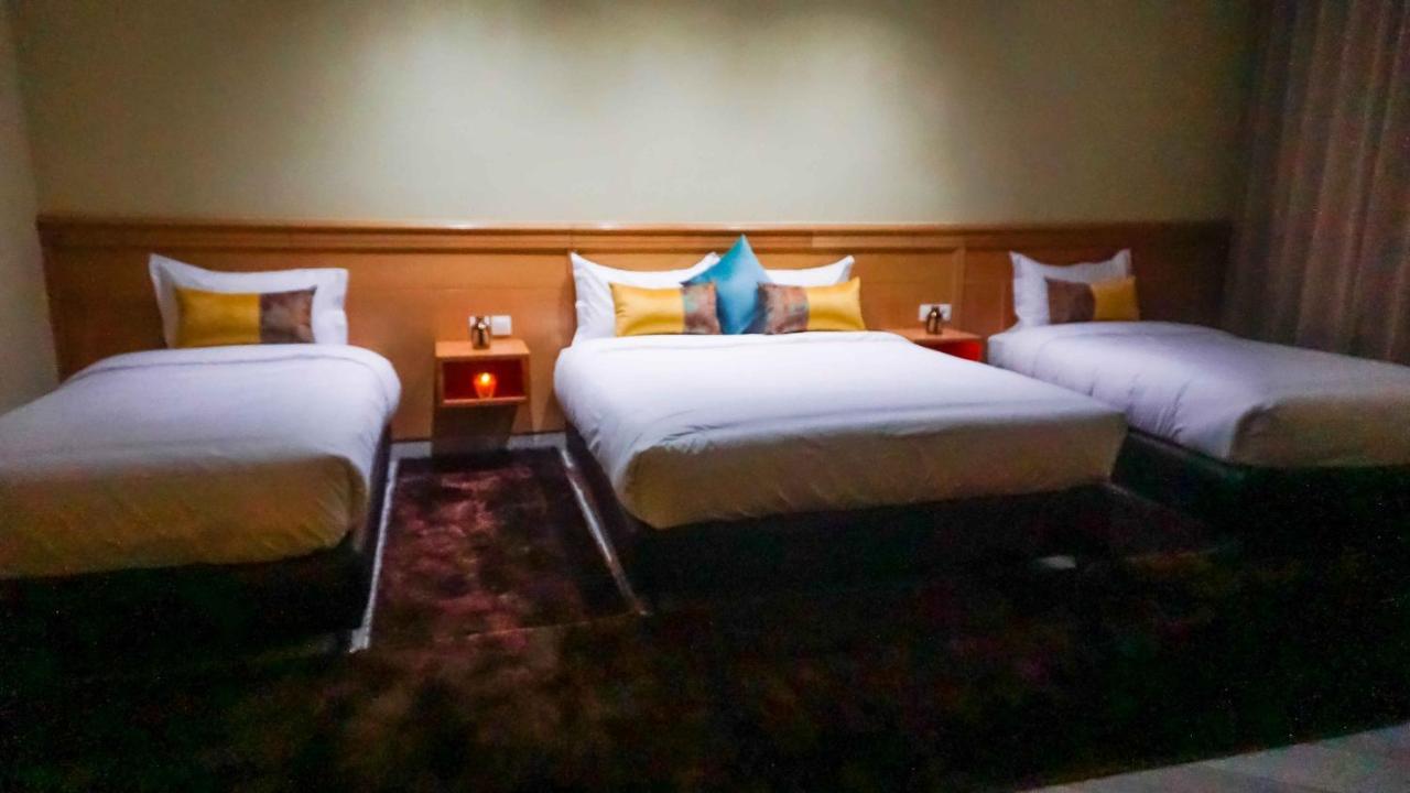 Hotel Golden Flora Beni Mellal Esterno foto