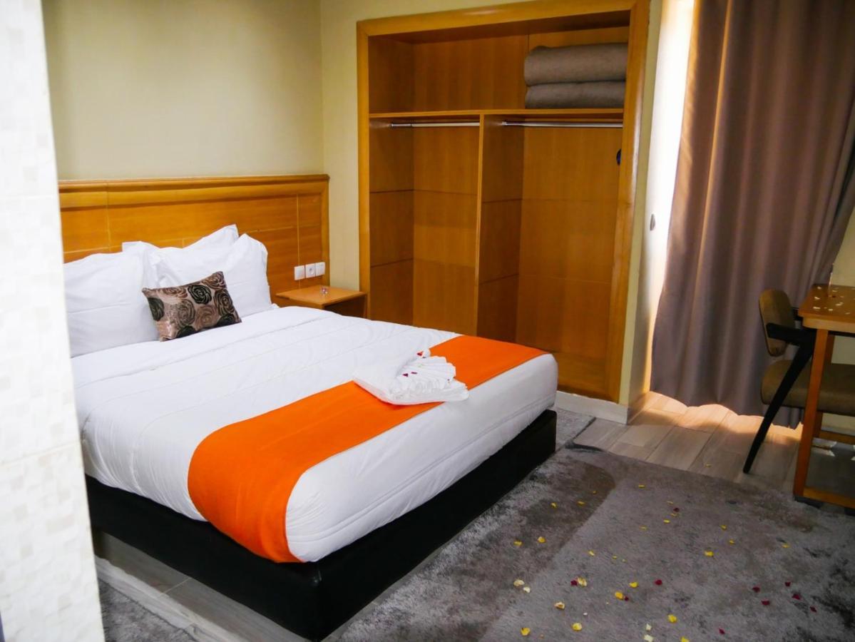 Hotel Golden Flora Beni Mellal Esterno foto