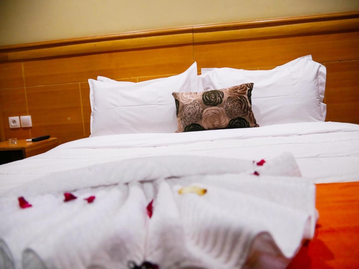 Hotel Golden Flora Beni Mellal Esterno foto