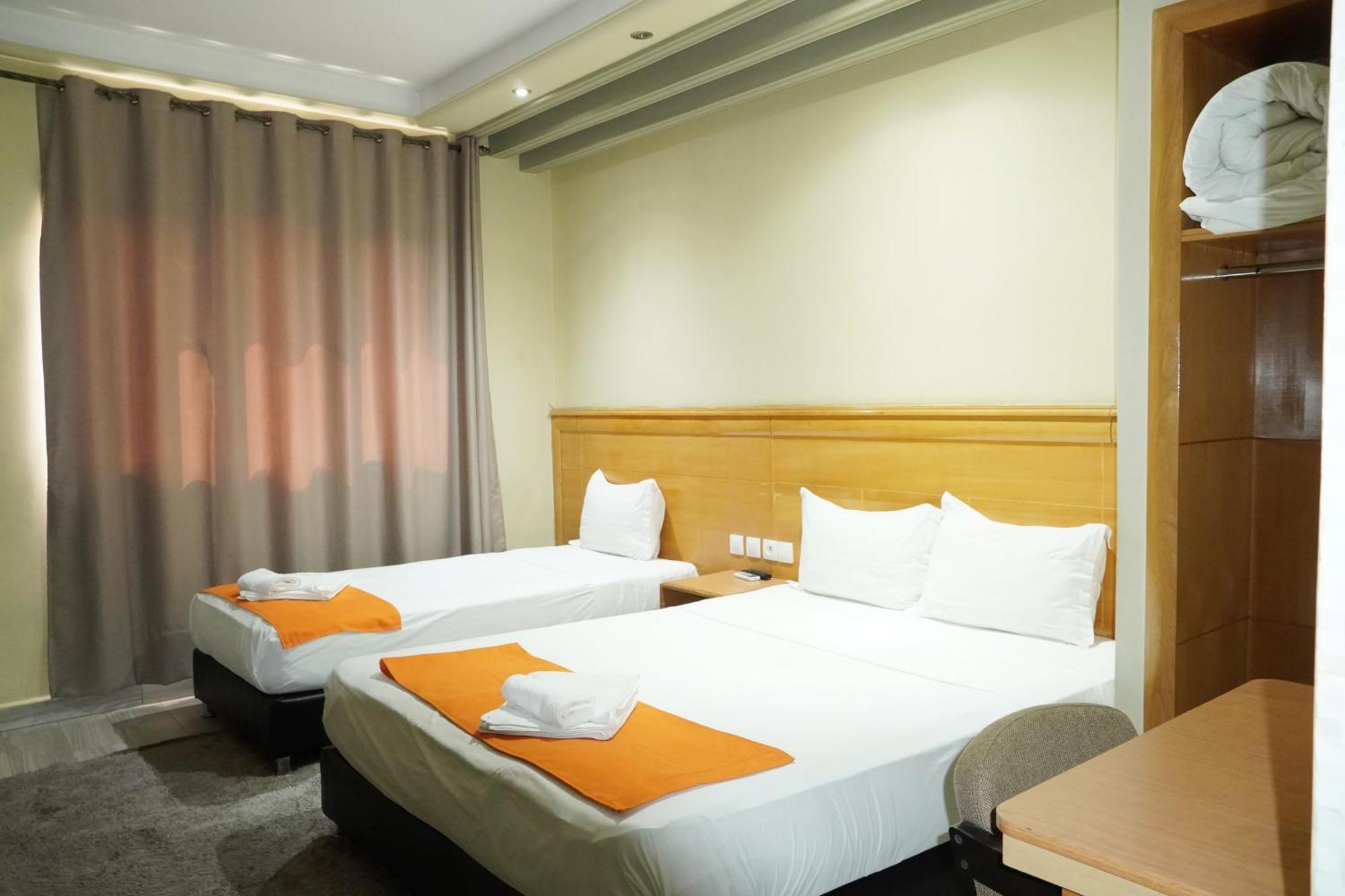 Hotel Golden Flora Beni Mellal Esterno foto