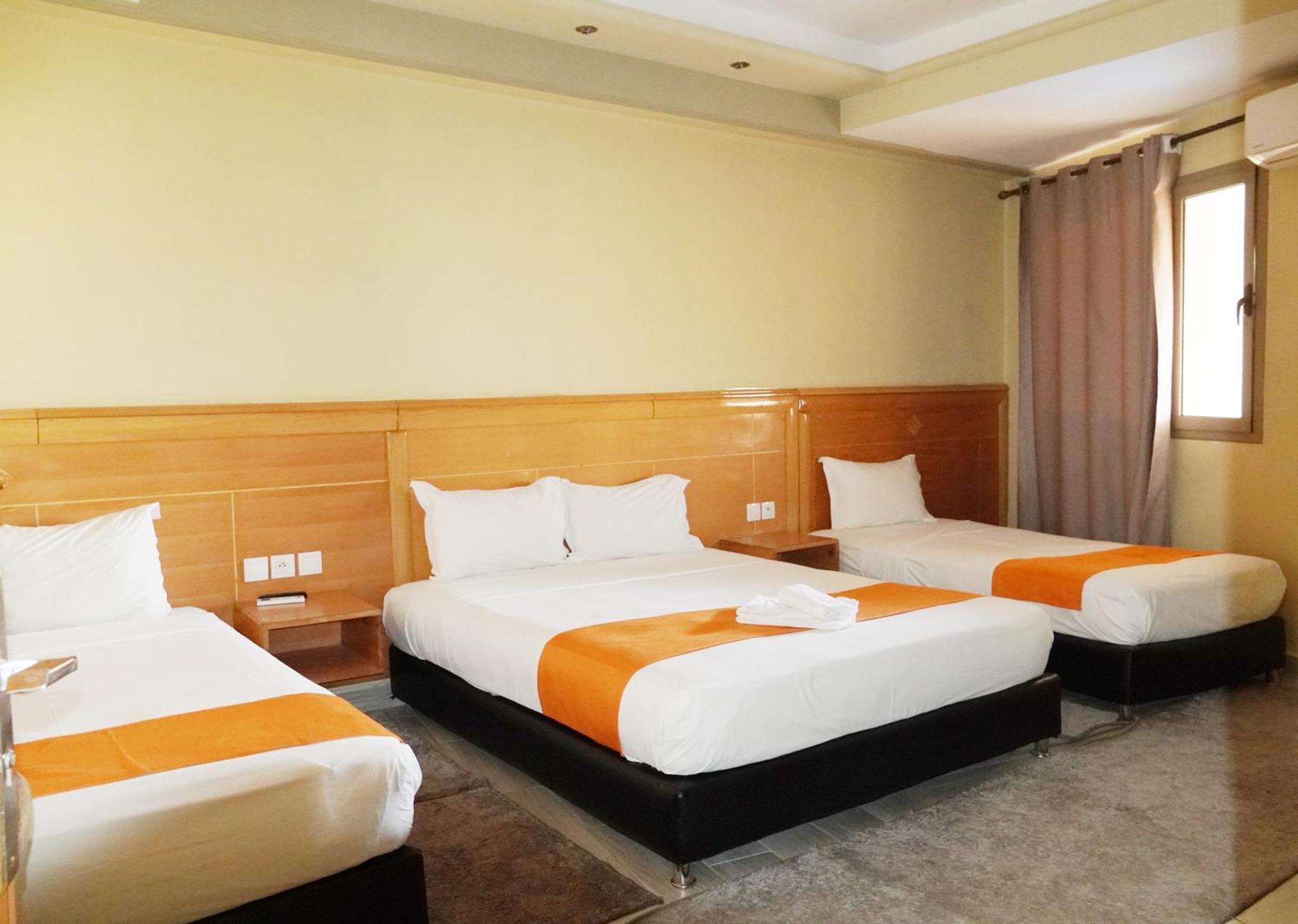 Hotel Golden Flora Beni Mellal Esterno foto