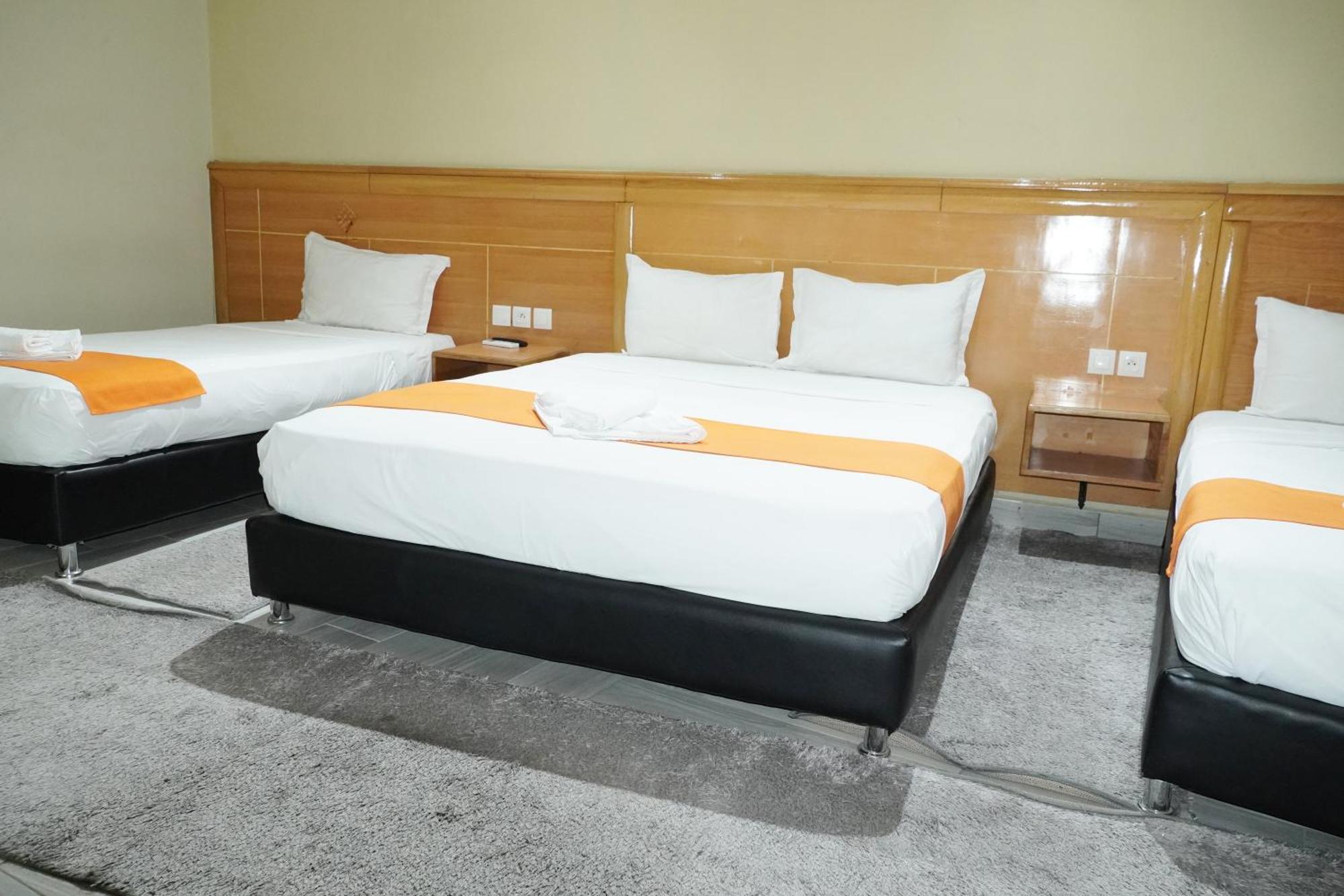 Hotel Golden Flora Beni Mellal Esterno foto