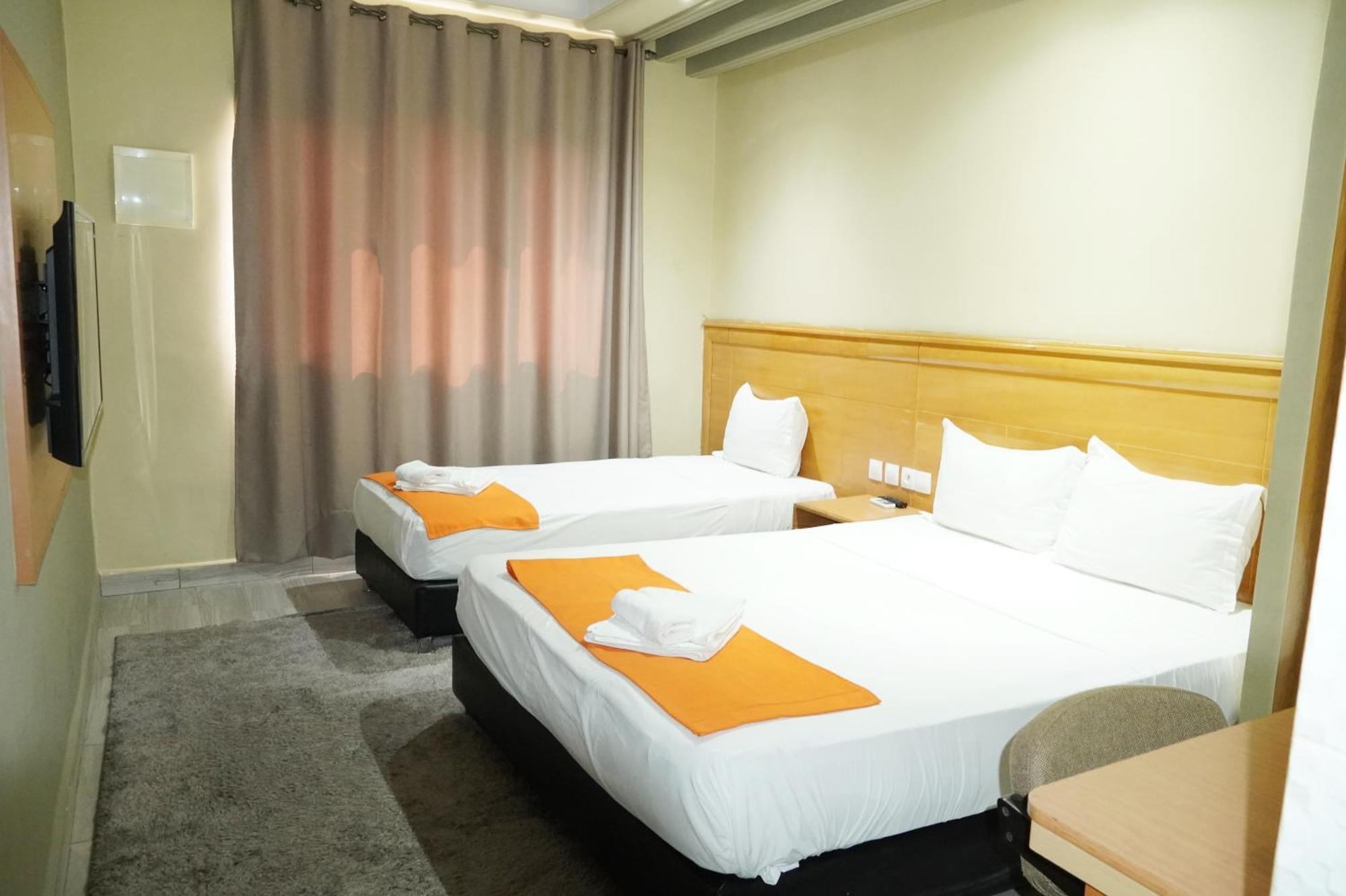 Hotel Golden Flora Beni Mellal Esterno foto