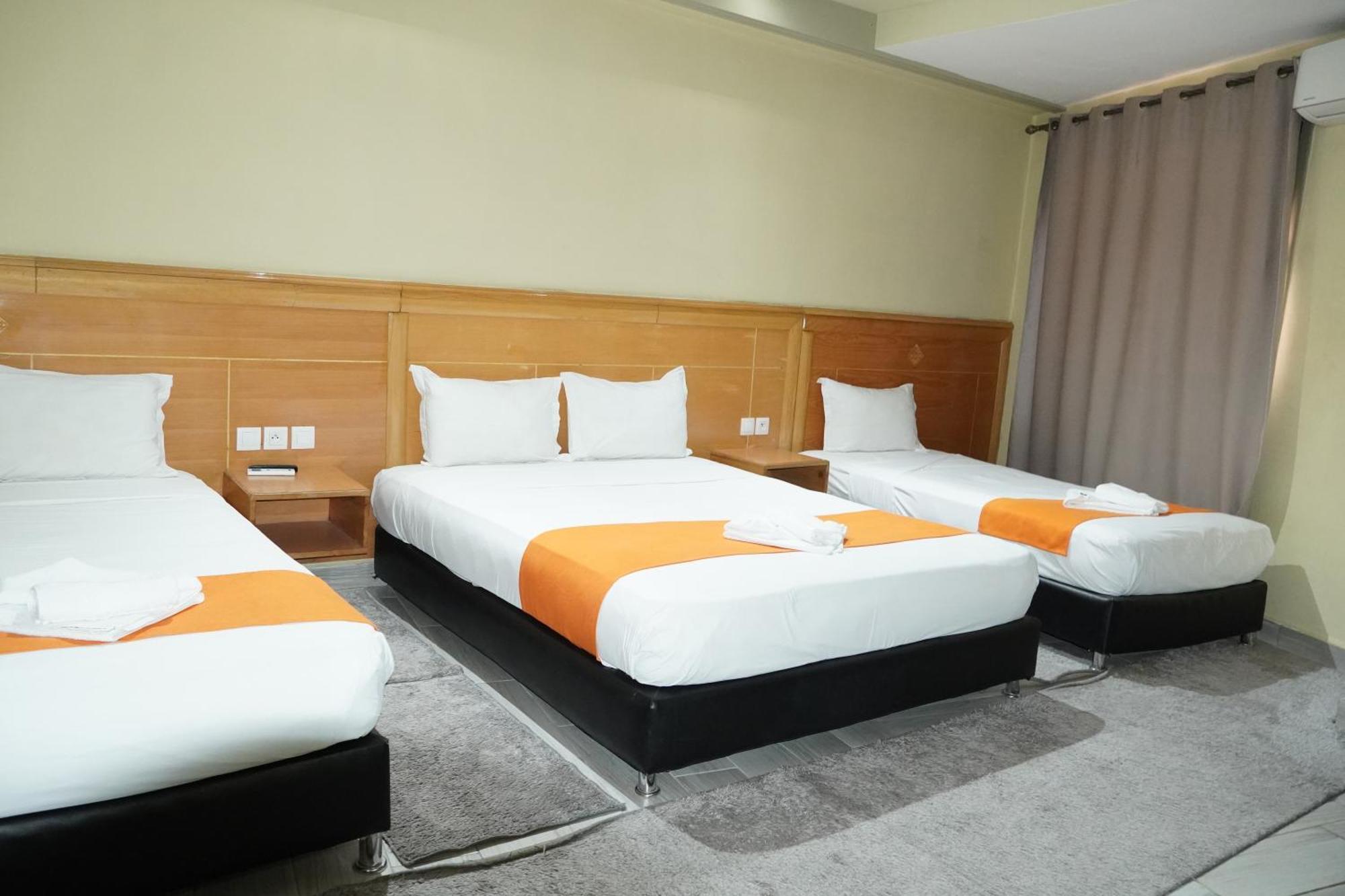 Hotel Golden Flora Beni Mellal Esterno foto