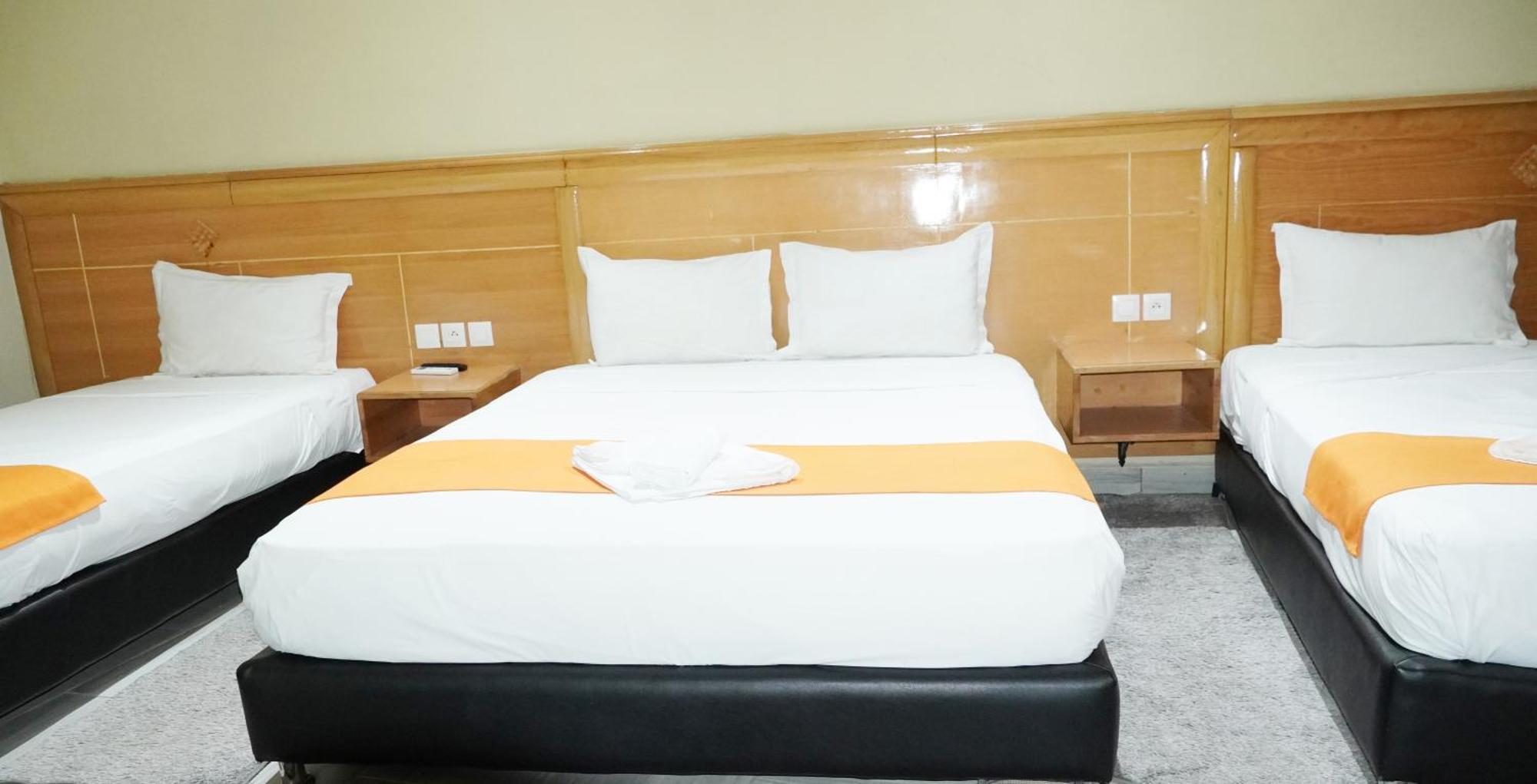Hotel Golden Flora Beni Mellal Esterno foto