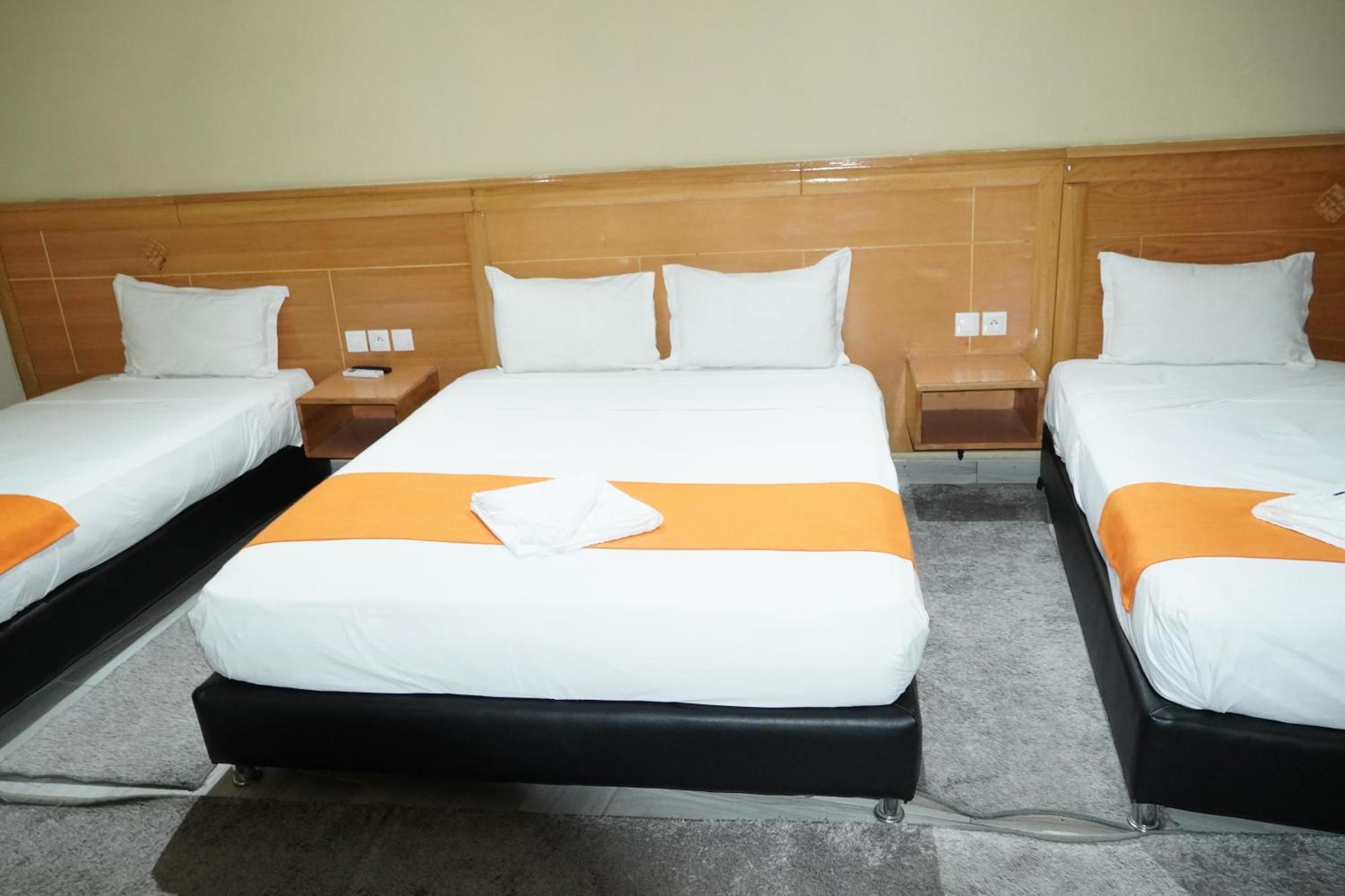Hotel Golden Flora Beni Mellal Esterno foto