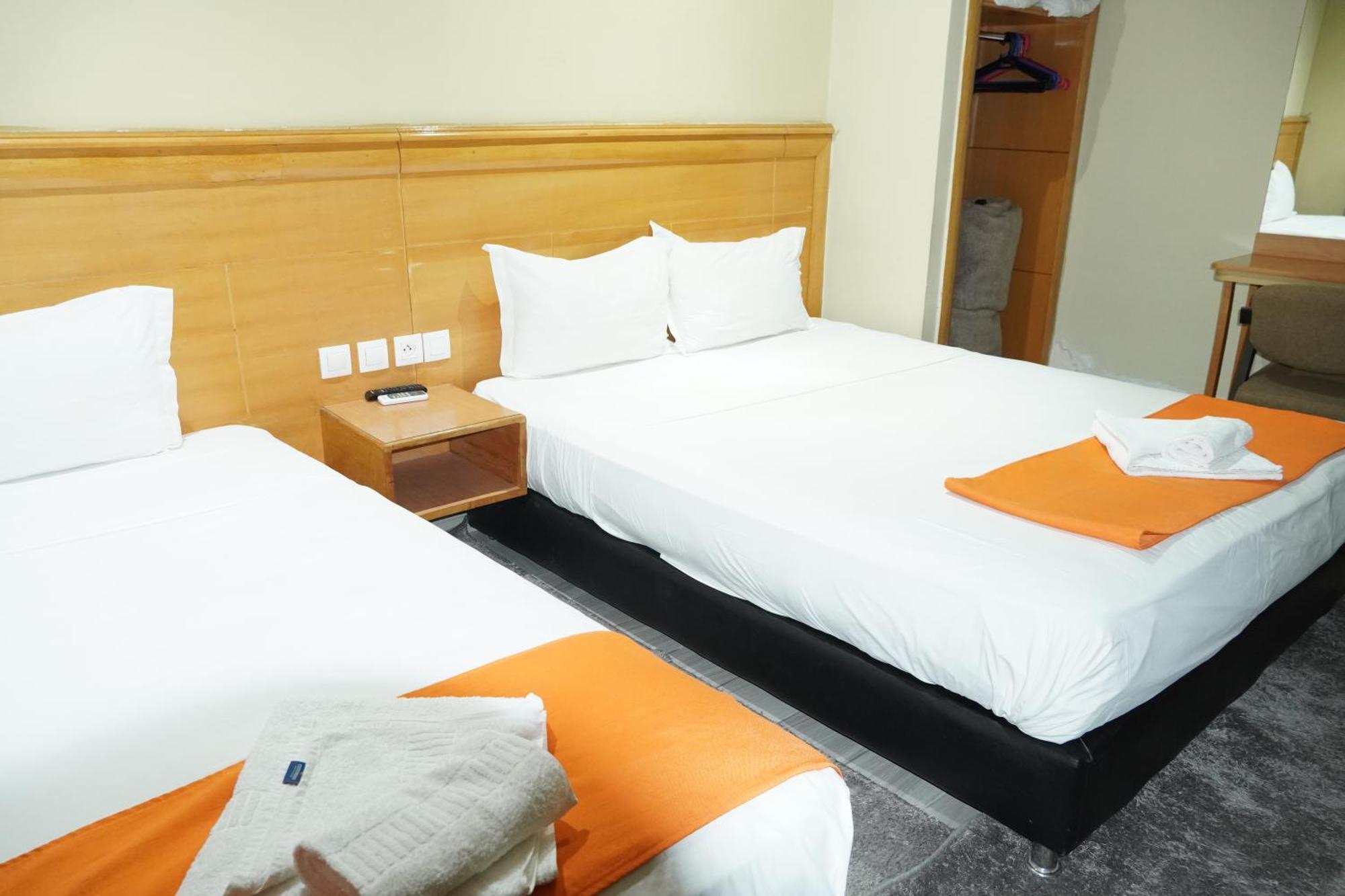 Hotel Golden Flora Beni Mellal Esterno foto